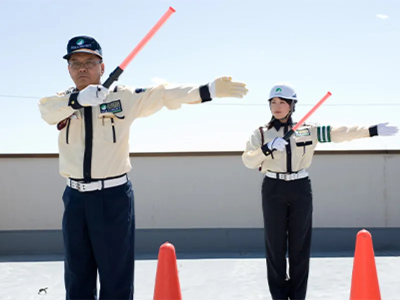【未経験OKの誘導STAFF】難しい仕事は一切ナシ！20～80代活躍中！の画像3